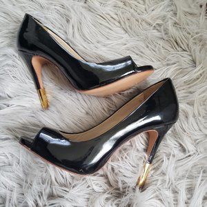 Pour la Victoire Black/Gold Patent Leather New